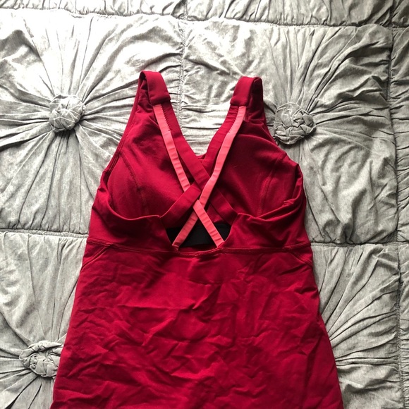 Lululemon running tank Sz. 8 - Picture 3 of 3